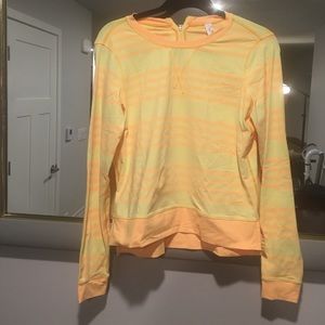 Lululemon yellow top